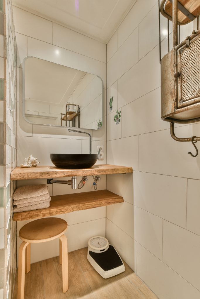 water resistant laminate flooring in a bathroom Water Resistant Laminate Flooring Bathroom with water-resistant laminate flooring